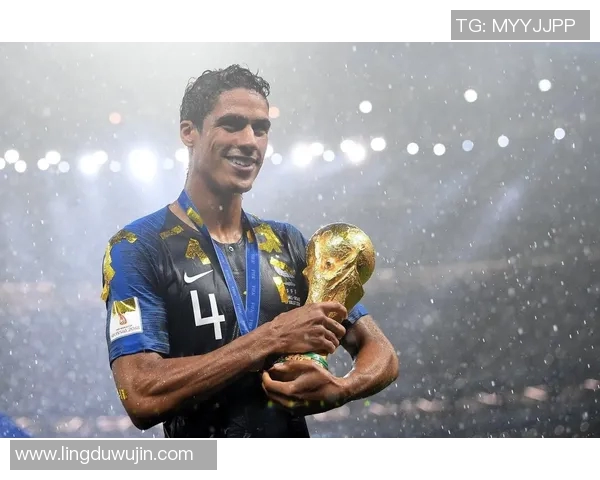 全球足球巨星风采揭秘与成就回顾