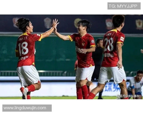 广州足球队在钻石联赛积分榜上以70分稳居首位展现强劲实力